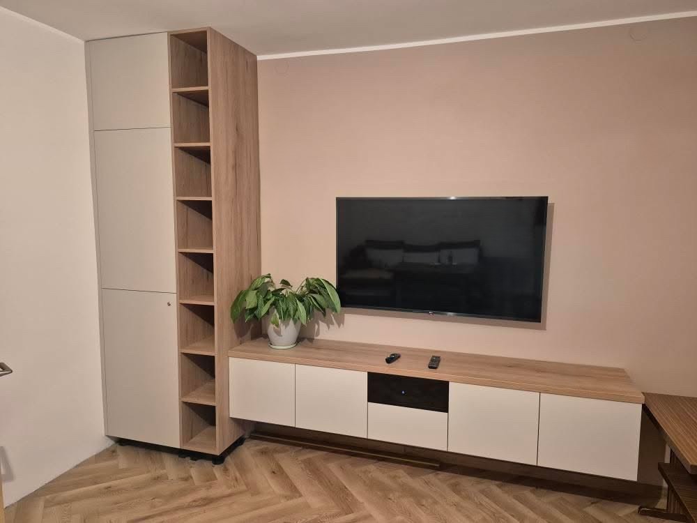 14254AB9-52FA-48EB-9861-44891D4844C8