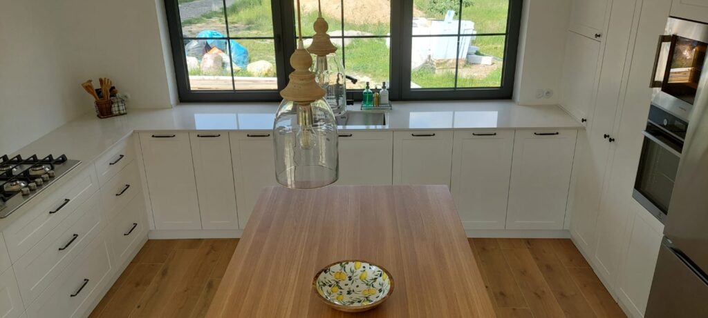 5ef50e59-400d-47c2-9b03-d9a6c5894381-1