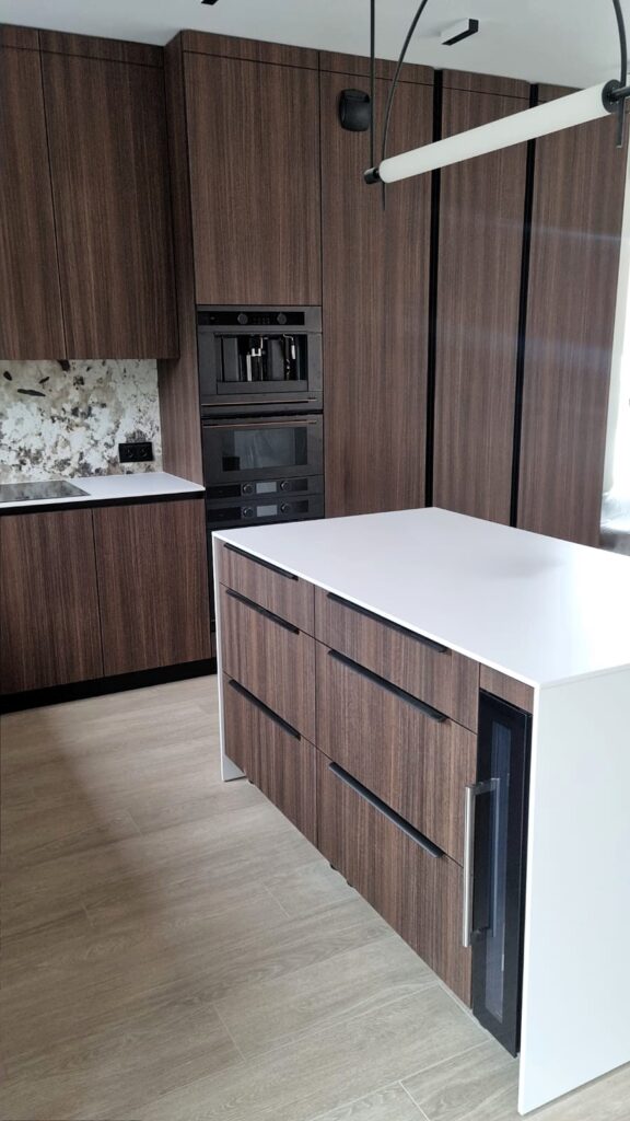 f154ee21-df5c-443b-87ee-30a4d7ddcf38